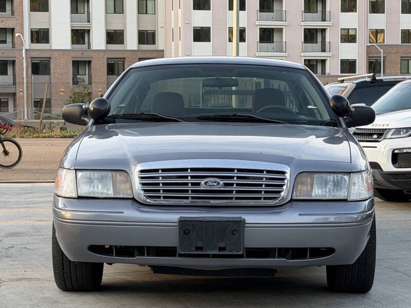 ford crown victoria 2006 2FAFP71W56X121592 image ford crown victoria 2006 2FAFP71W56X121592 image